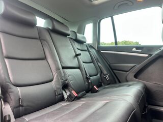 Tiguan 2.0 16V TDI BlueMotion - 140 -DSG7 Carat 4Motion PHASE 2- S 2014 occasion 33450 Montussan