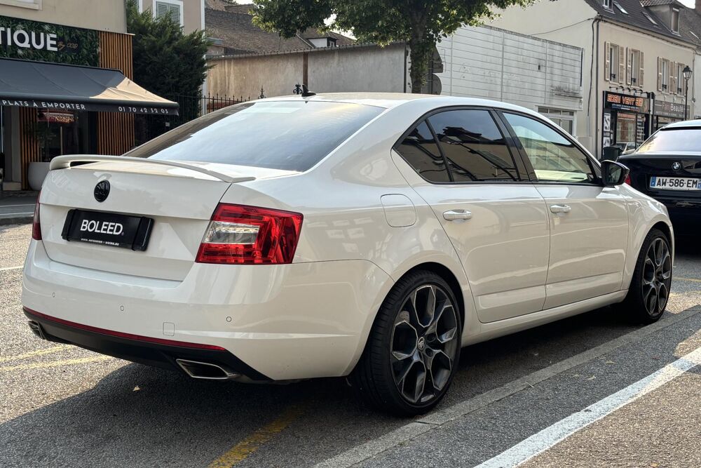 Octavia Skoda RS 2.0 TSI 220 DSG - Sieges RS & Sieges chauffants 2014 occasion 78760 Jouars-Pontchartrain