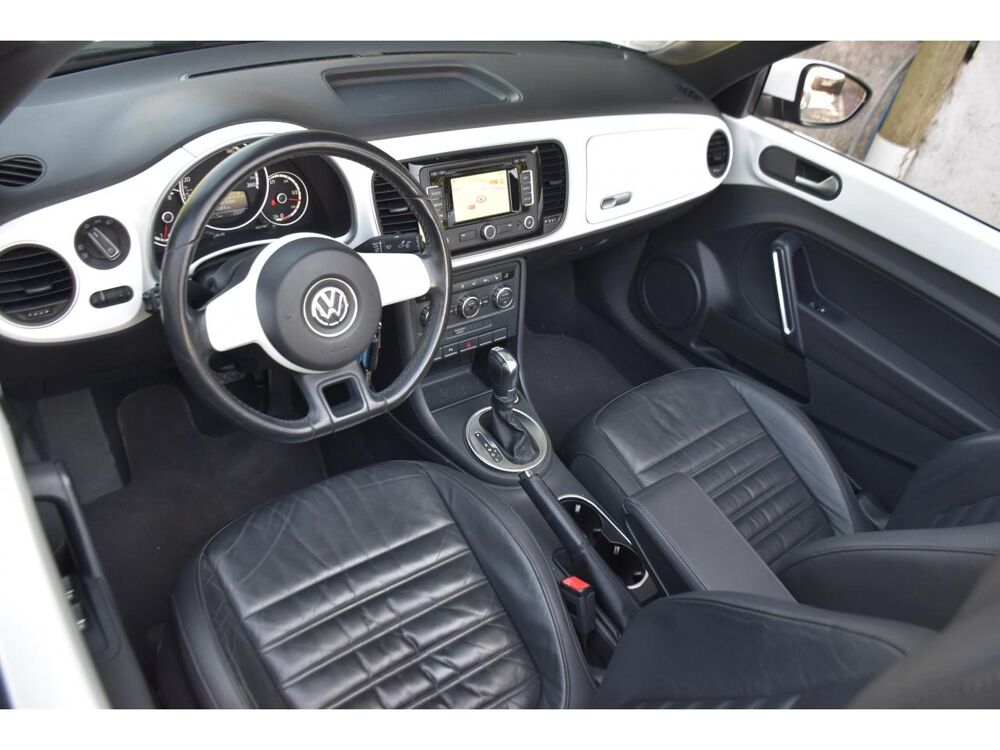 COCCINELLE II Coccinelle Cabriolet 1.4 16V TSI - 160 - BV DSG 7 COCCINELLE 2013 occasion 06250 Mougins