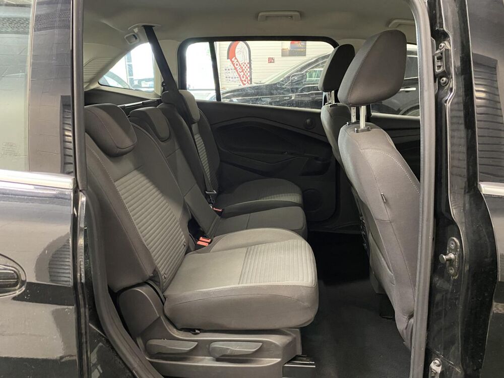 Grand C-MAX FORD GRAND FOCUS C-MAX 1.0 ECOBOOST 125 TITANIUM START-STOP 2018 occasion 02000 Laon