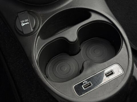 500 Hybrid 70 avec Toit pano, Apple Car Play et Jantes alu 15\' 2024 occasion 35300 Foug&egrave;res