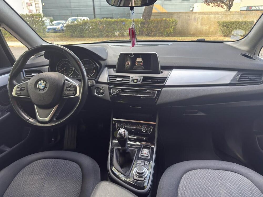 Serie 2 218d Active Tourer ACTIVE TOURER F45 Business PHASE 1 2015 occasion 77185 Lognes