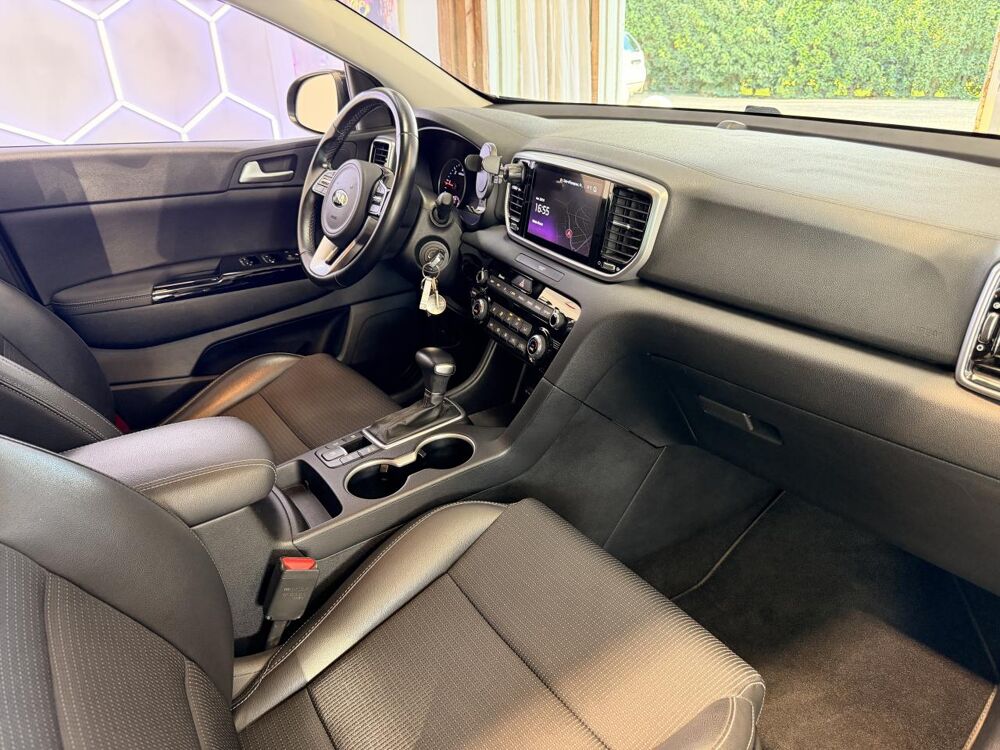 Sportage 1.6 CRDI 135CH HYBRID MHEV 48VOLT BLACK EDITION 4X2 DCT BVA 2021 occasion 16000 Angoul&ecirc;me