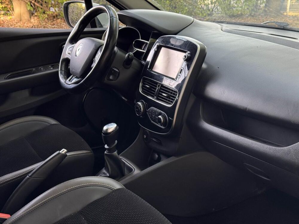 Clio Estate 1.2 Energy TCe - 120 IV ESTATE BREAK Intens PHASE 2 2018 occasion 77185 Lognes