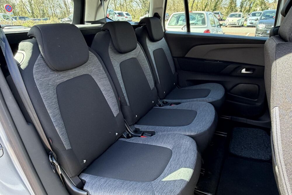 Grand C4 Spacetourer 1.5 - 130 Feel - 7 PLACES - CARPLAY 2020 occasion 78760 Jouars-Pontchartrain