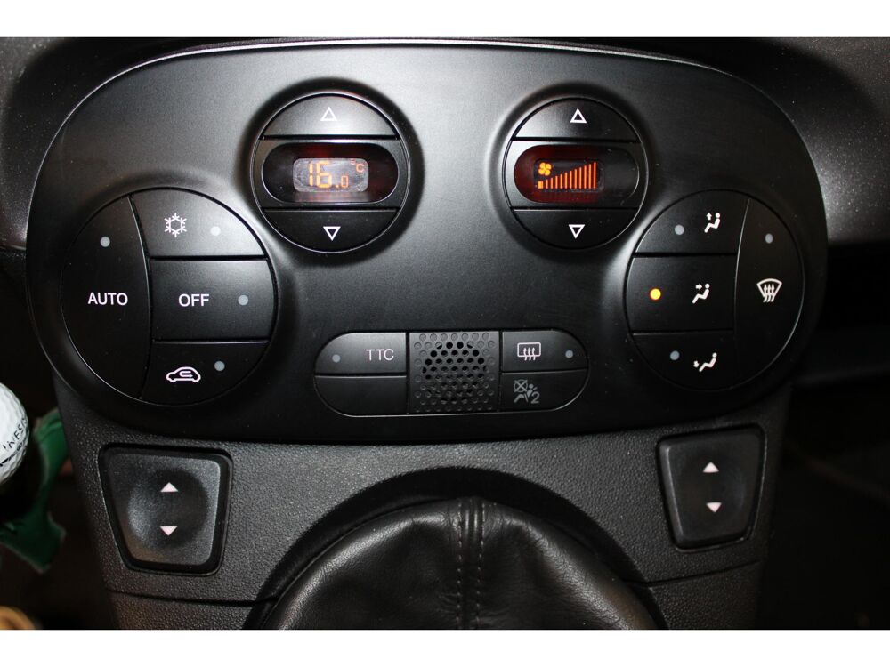 500 Fiat 1.4i 16V - 135 - 139g BERLINE Abarth PHASE 1 2016 occasion 59493 Villeneuve-d'Ascq