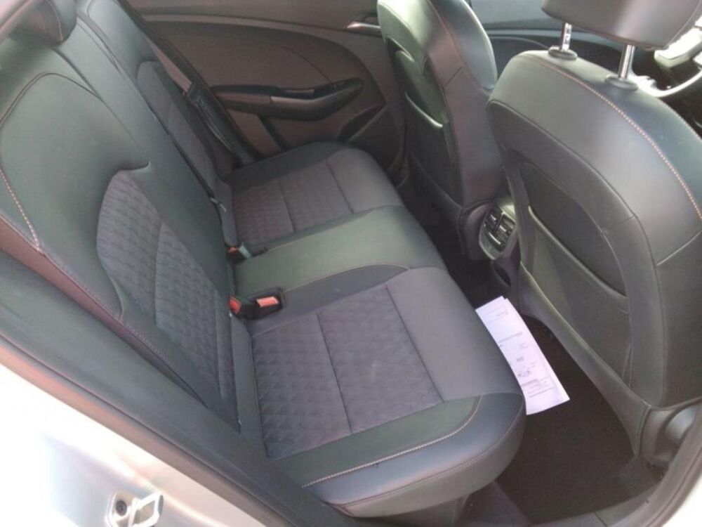 MG3 1.5 Hybrid+ 195 Luxury avec Cam&eacute;ra 360 et Si&egrave;ges chauffants 2025 occasion 35300 Foug&egrave;res