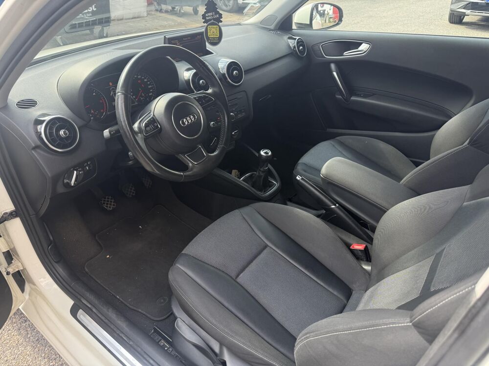 A1 1.6 TDI DPF - 105 - Ambition SUIVI COMPLET GARANTIE 12 MOIS 2011 occasion 94360 Bry-sur-Marne