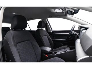 Golf 1.0 eTSI OPF - 110 - BV DSG 7 VIII BERLINE Life Plus PHASE 2023 occasion 78300 Poissy