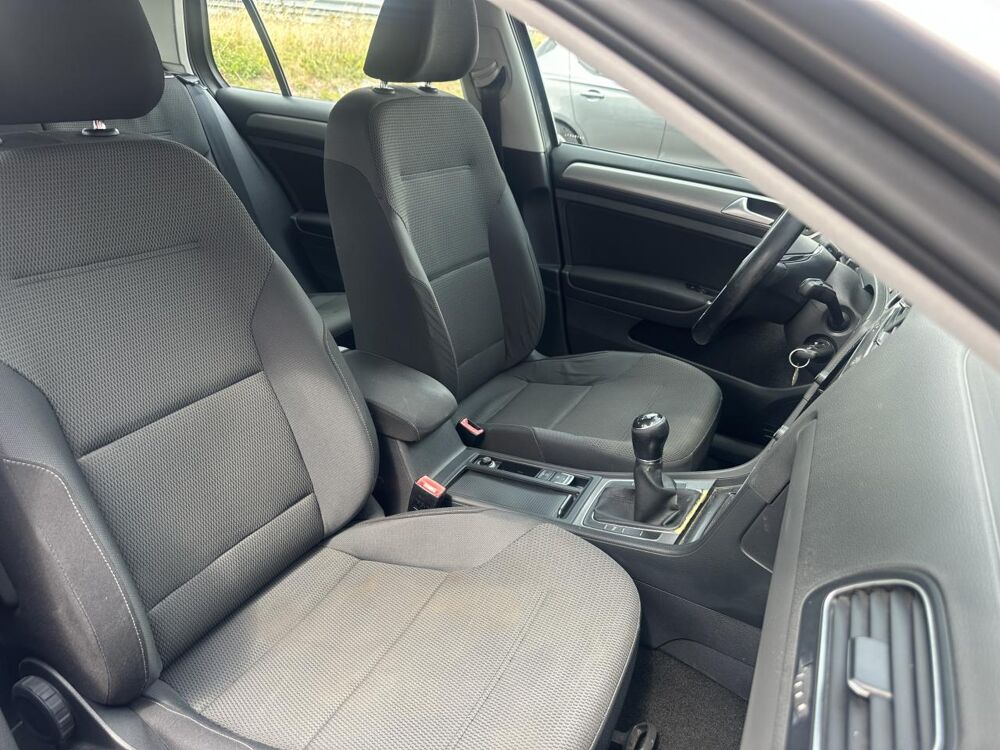 Golf 1.4 16V TSI ACT BlueMotion - 140 VII BERLINE Confortline PH 2014 occasion 33450 Montussan