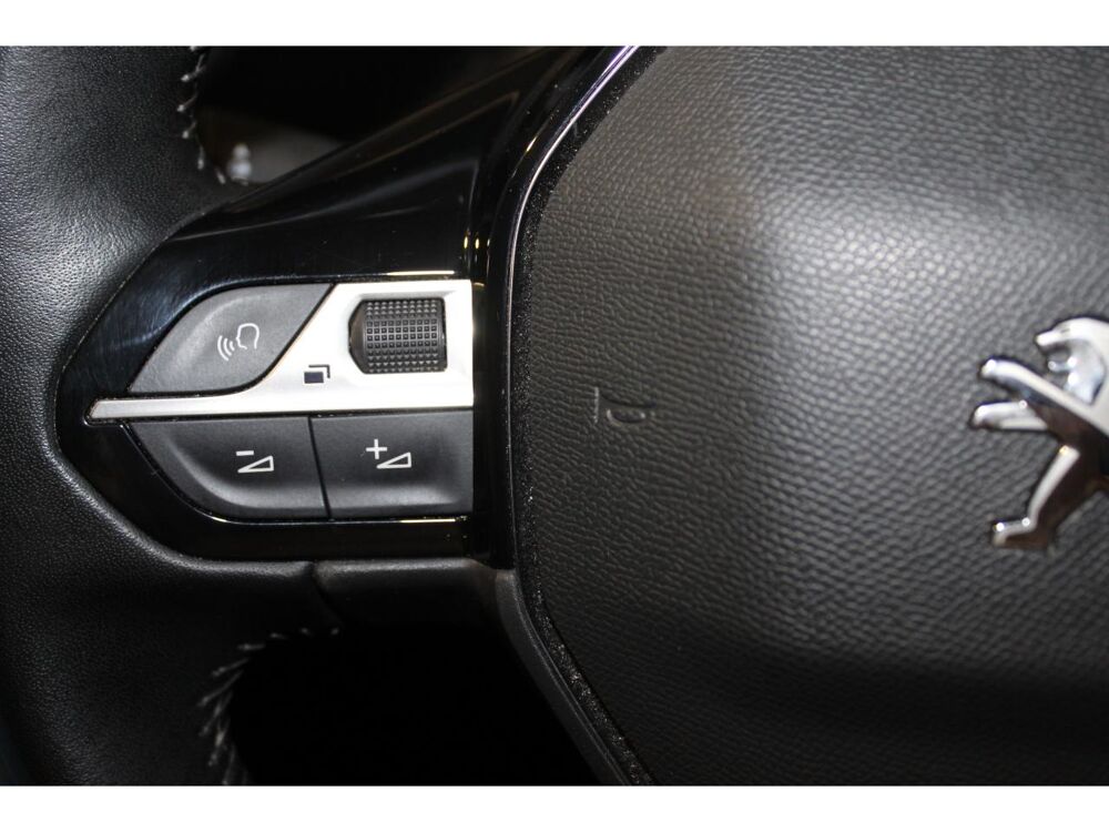 208 Electrique Active 2019 - 136CH- Suivi complet - Premi&egrave;re Ma 2020 occasion 95340 Bernes-sur-Oise