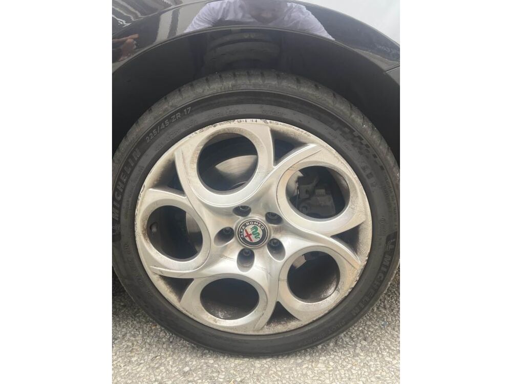 Giulietta 1.4 TB MultiAir - 150 ch - kit de distribution et accessoir 2018 occasion 78760 Jouars-Pontchartrain