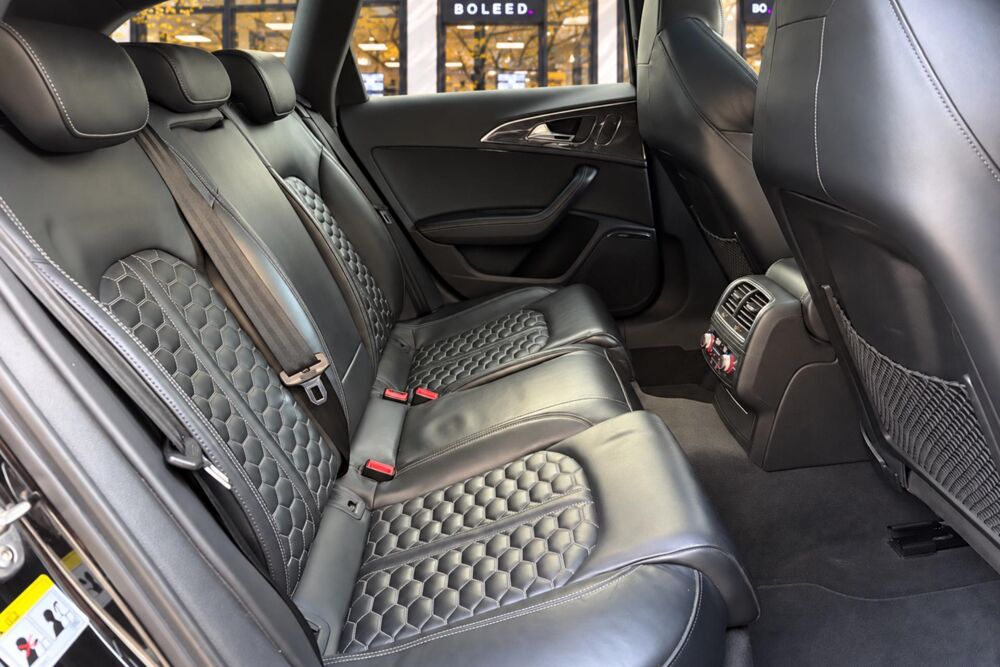 RS6 C7 4.0 V8 TFSI 560 FR BOSE PANO CARBON 21? ENTRETIEN AUDI 2014 occasion 78760 Jouars-Pontchartrain