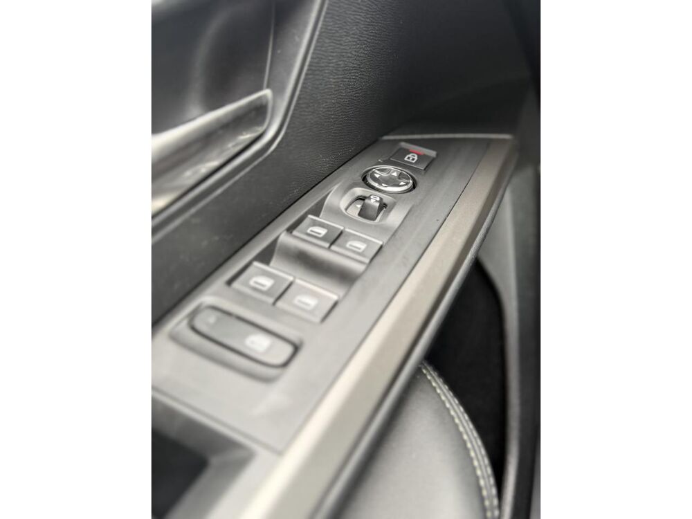 5008 GT HYBRID 136ch E-DCS6 **VISION 360/DRIVE ASSIST PLUS* 2025 occasion 44700 Orvault