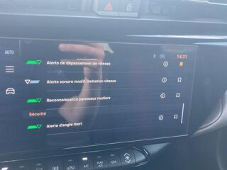Junior 1.2 ibrida 145 speciale e-dct6 2026 occasion 85150 Les Achards
