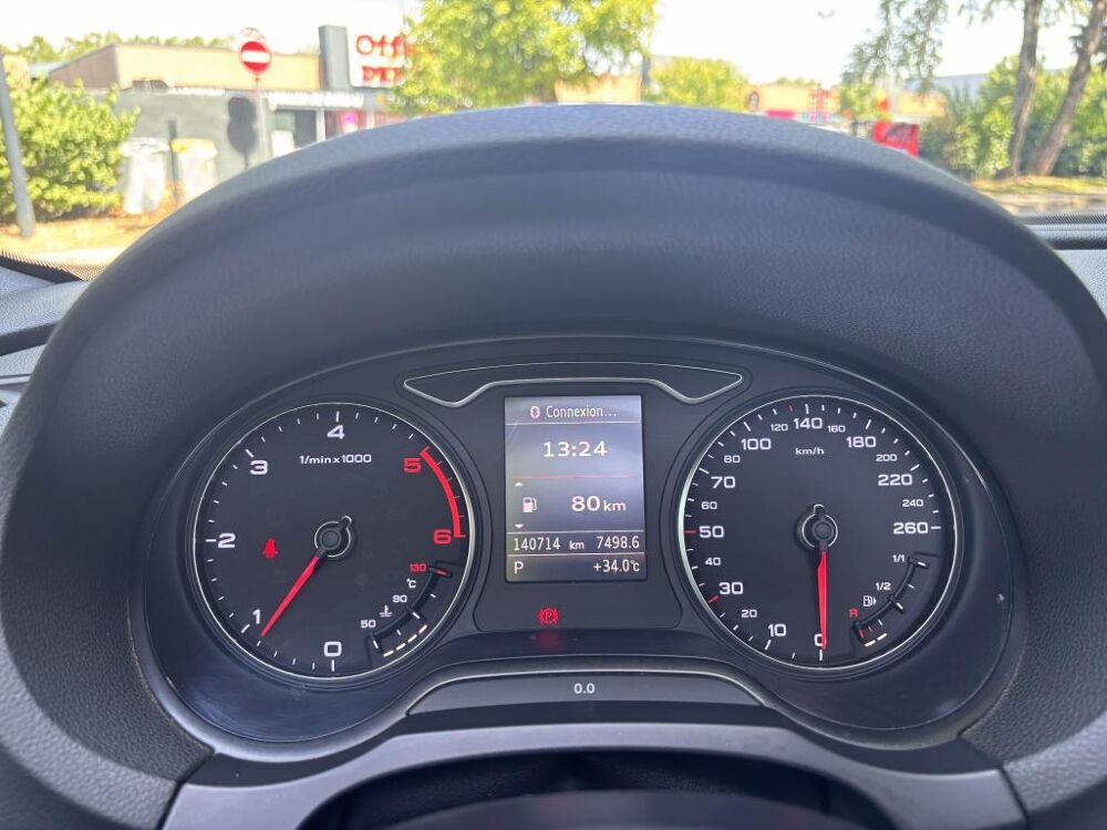 A3 Cabriolet 2.0 TDI - 150 - BV S-Tronic 8V CABRIOLET S Line 2015 occasion 77185 Lognes