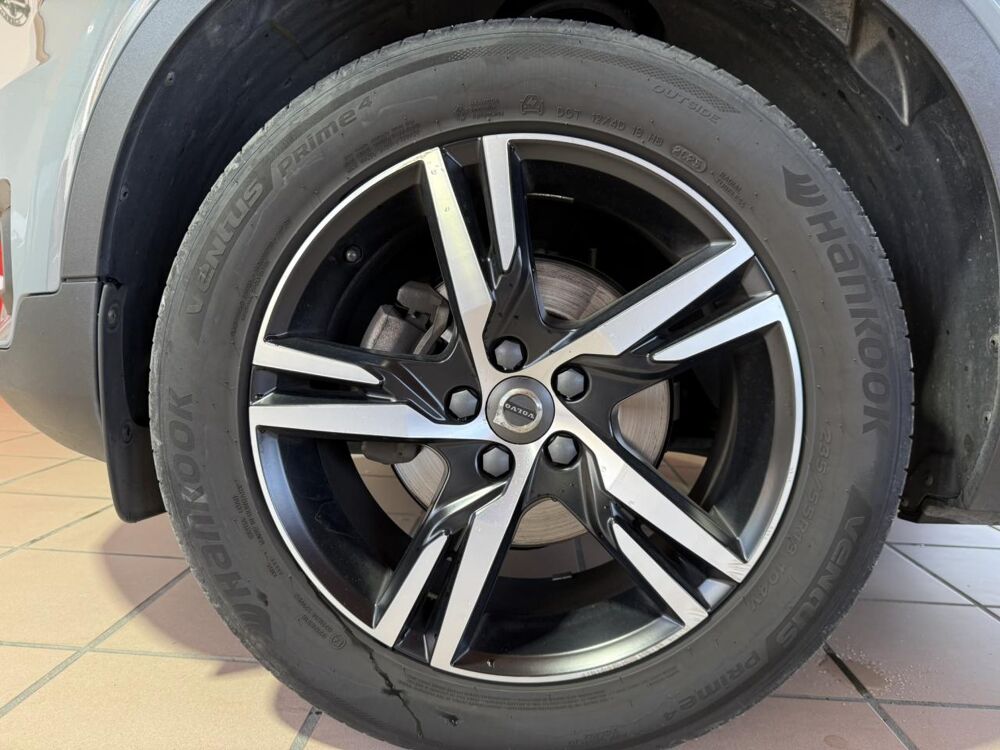 XC40 D3 - 150 - BVA Geartronic R-Design / Full entretien / GARA 2019 occasion 33700 M&eacute;rignac