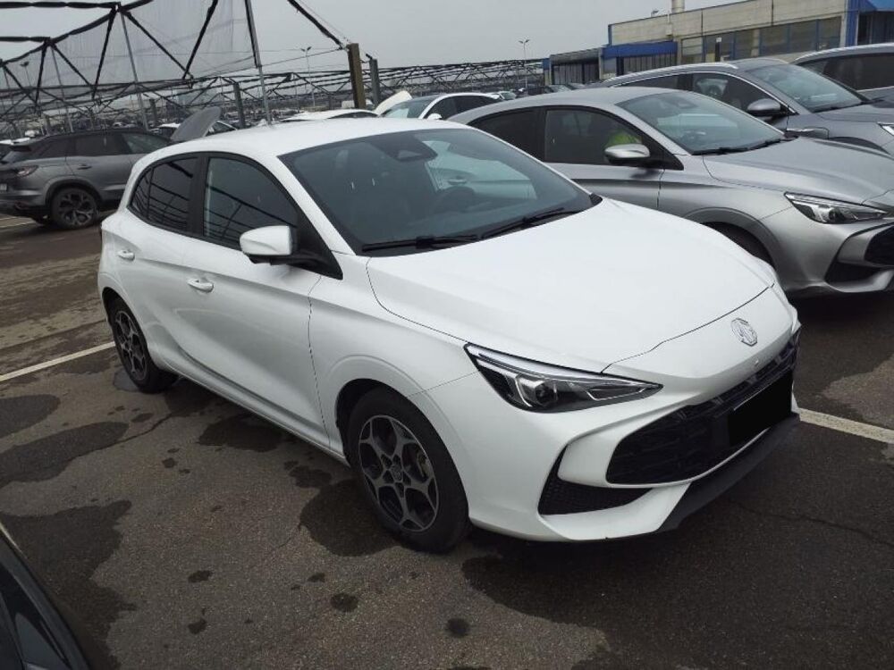 MG3 1.5 Hybrid+ 195 Luxury avec Cam&eacute;ra 360 et Si&egrave;ges chauffants 2025 occasion 35300 Foug&egrave;res