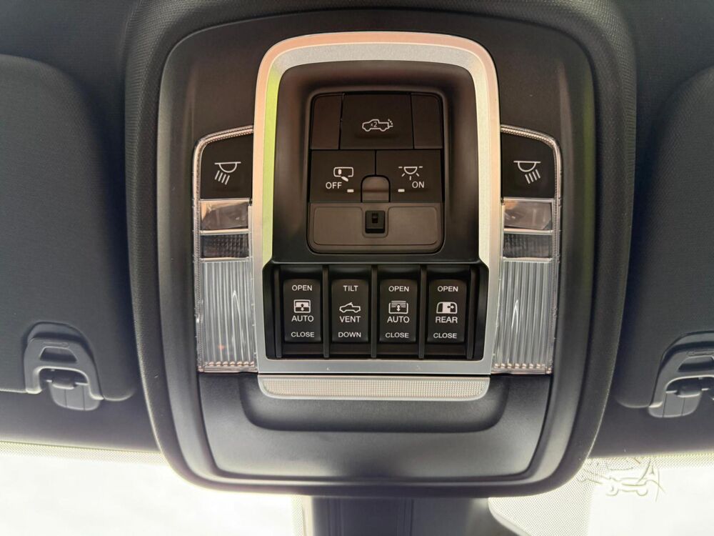 RAM 1500 CREW LAIE SPORT NIGHT EDITION 2025 occasion 91830 Le Coudray-Montceaux
