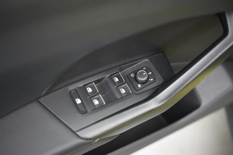 T-Cross 1.0 TSI 115 DSG7 R-Line GAR VW 06/2028 2024 occasion 33620 Cavignac