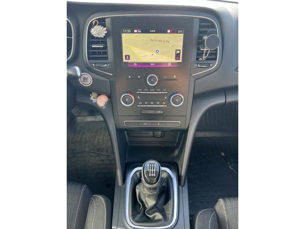 M&eacute;gane 1.5 Blue dCi - 115 IV ESTATE Business (Suivi Renault + dist 2019 occasion 49070 Beaucouz&eacute;