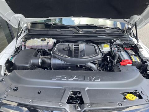 RAM 1500 CREW LIMITED NIGHT EDITION BOX HAYON MULTI 2025 occasion 91830 Le Coudray-Montceaux