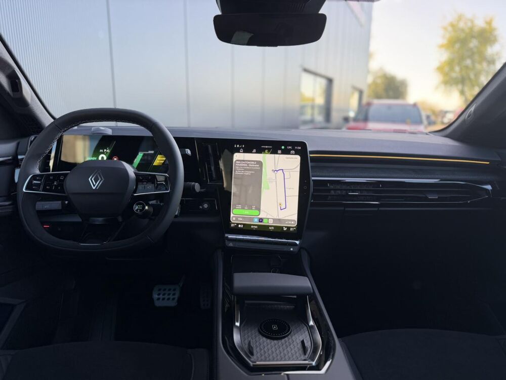 Rafale E-Tech Full Hybrid 200 Esprit Alpine avec Hayon &eacute;lectrique 2026 occasion 35300 Foug&egrave;res