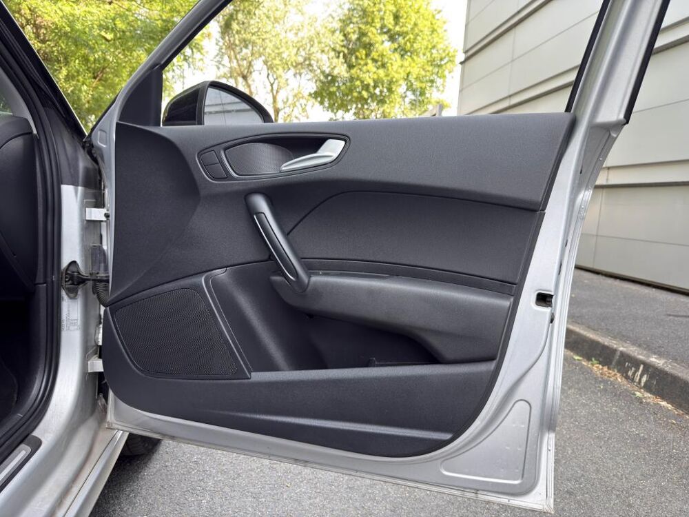 A1 Sportback 1.2 TFSI - 86 - Start/Stop SPORTBACK S line PHASE 2013 occasion 77185 Lognes