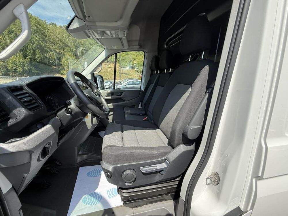 Crafter 35 L3H3 2.0 TDI - 140 FOURGON Business TVA RECUPERABLE + CAR 2023 occasion 19100 Brive-la-Gaillarde