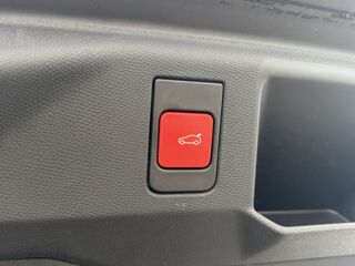 5008 GT HYBRID 136ch E-DCS6 **VISION 360/DRIVE ASSIST PLUS* 2025 occasion 44700 Orvault