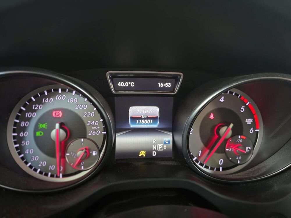 Classe GLA 200 d - BV 7G-DCT - Fascination 4-Matic 2016 occasion 38400 Saint-Martin-d'H&egrave;res