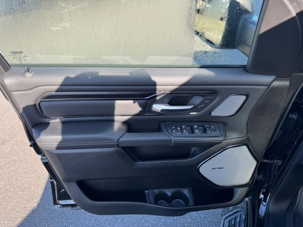 RAM 1500 CREW CAB REBEL 2025 occasion 91830 Le Coudray-Montceaux