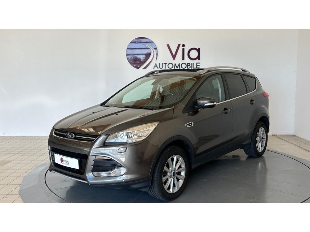 Kuga 2.0 TDCi 180 ch 4x4 BVA Titanium - ATTELAGE - TOIT OUVRANT - 2014 occasion 17600 Saujon