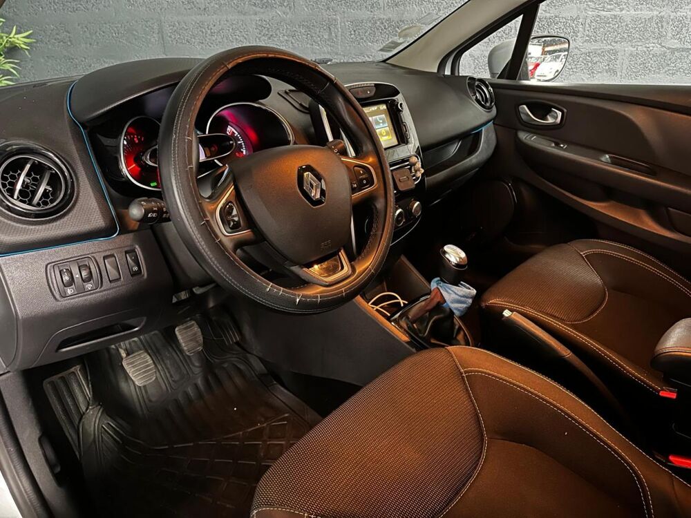 Clio IV 1.5 Energy DCI 75CH BUSINESS - COURROIE CHANGEE - GARANTI 2019 occasion 33700 M&eacute;rignac