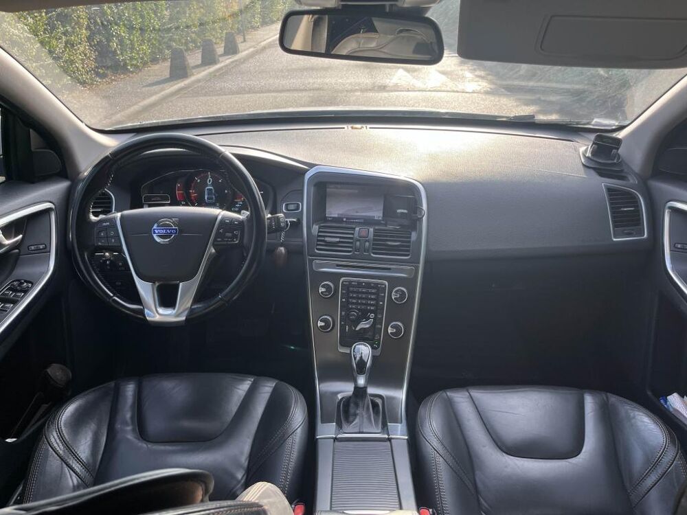XC60 D4 AWD 163CH - 1ERE MAIN - ETAT IRREPROCHABLE - FULL ENTRET 2013 occasion 13760 Saint-Cannat