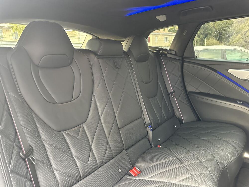 XM 4.4i V8 - BVA Sport G09 . 2023 occasion 33450 Montussan