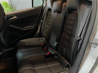 Classe GLA 200D BV 7G-DCT BM X156 FINITION SENSATION - GARANTIE 6 MOIS 2018 occasion 33700 M&eacute;rignac