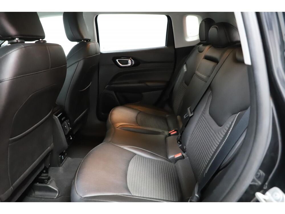 Compass 1.3 GSE T4 130 Limited Phase 2 2021 occasion 06550 La Roquette-sur-Siagne