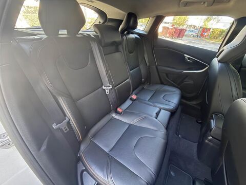 V40 Cross Country D3 - 150 - BVA Geartronic CROSS COUNTRY Summu 2016 occasion 77185 Lognes