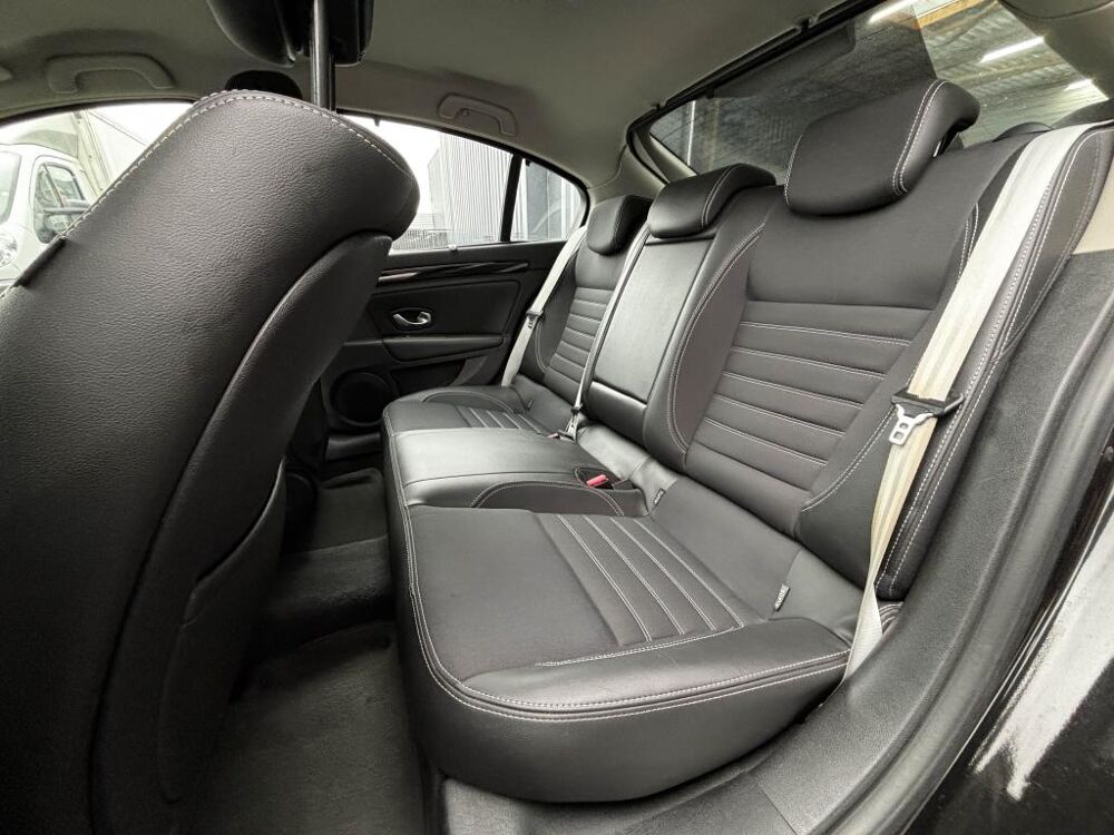 Laguna III - 2.0l dCi - 130ch - BVM 6 - Bose Edition Phase 2 2011 occasion 76710 Eslettes
