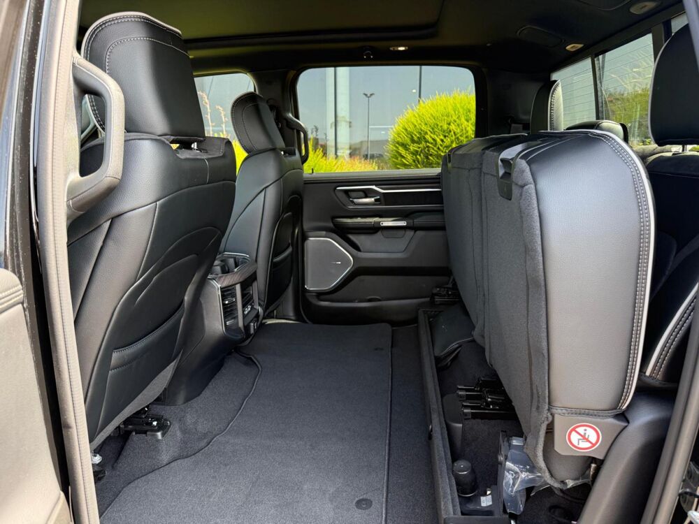 RAM 1500 CREW LAIE SPORT NIGHT EDITION AIR 2025 occasion 91830 Le Coudray-Montceaux
