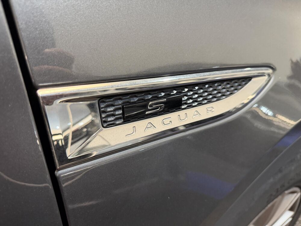 E-PACE D180 AWD BVA S - R&eacute;vis&eacute; & Garanti 12 MOIS 2018 occasion 94360 Bry-sur-Marne