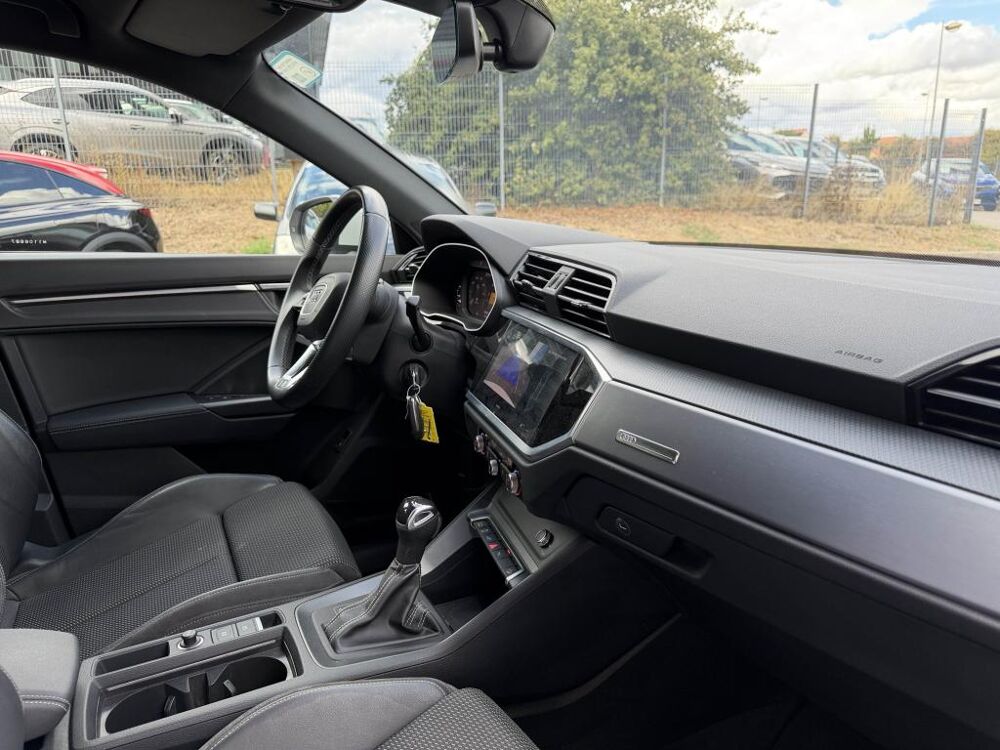 Q3 45 tfsi e 245 s line s tronic 6 2022 occasion 88150 Chavelot
