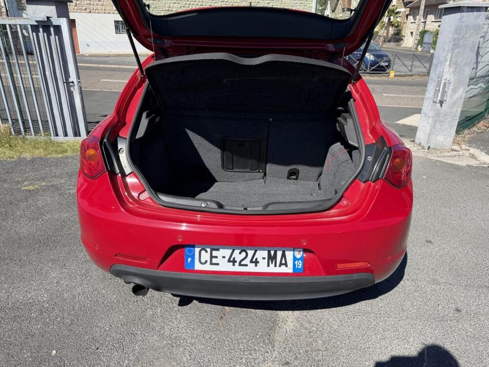 Giulietta 1.4 TB MultiAir - 170 S&S Bva Exclusive gps + clim + radar A 2012 occasion 19100 Brive-la-Gaillarde