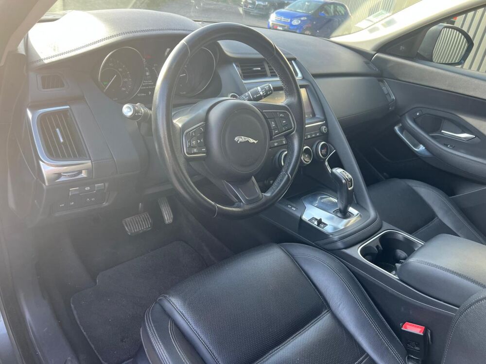 E-PACE 2.0 D150 150 S AWD BVA / TOIT PANORAMIQUE / HAYON ELECTRIQUE 2019 occasion 42170 Saint-Just-Saint-Rambert