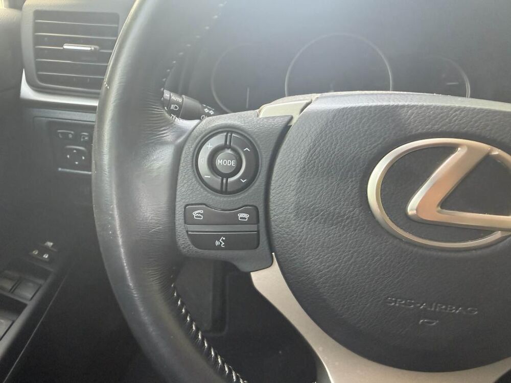 CT 200h - BV E-CVT 200H F Sport PHASE 2 2016 occasion 77185 Lognes