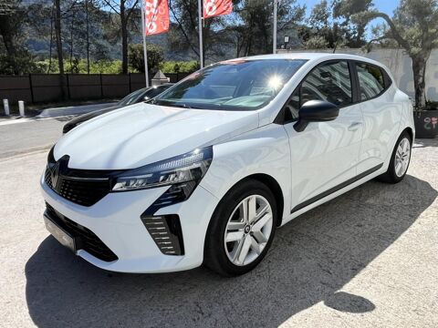 Renault Clio 1.6 E-Tech Hybride - 145 - BVA multi-modes V BERLINE Evolut 2024 occasion Le Muy 83490