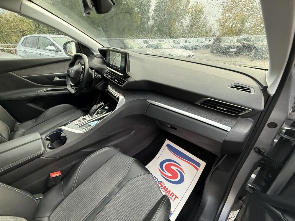 3008 Hybrid - 225 - BV e-EAT8 Allure Pack TVA RECUPERABLE + GPS + 2021 occasion 19100 Brive-la-Gaillarde