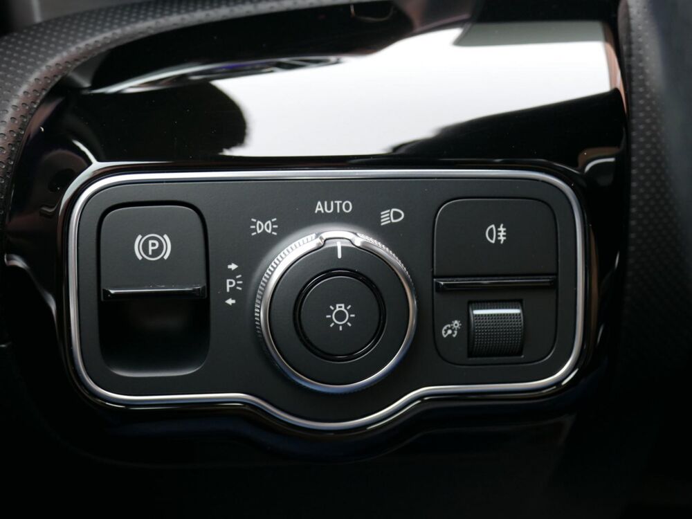 Classe A IV 250 E AMG LINE - BV 8G-DCT PACK TO. 2022 occasion 77090 Coll&eacute;gien