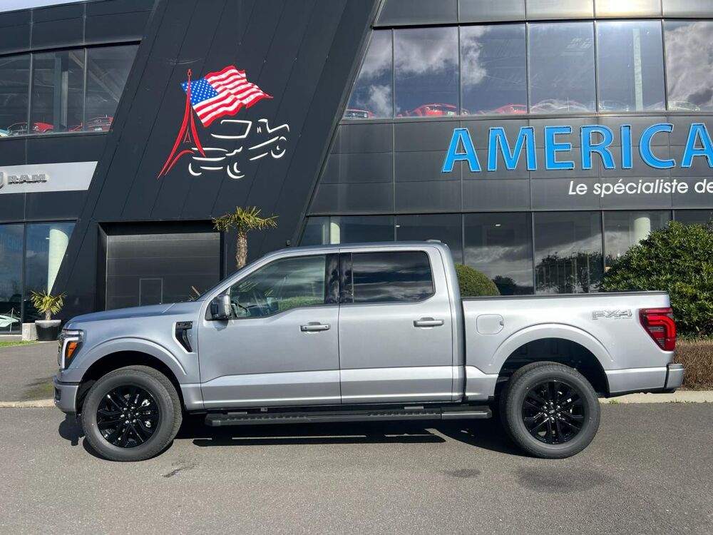 Divers Supercrew LARIAT Black Package V8 5.0L 2025 occasion 91830 Le Coudray-Montceaux